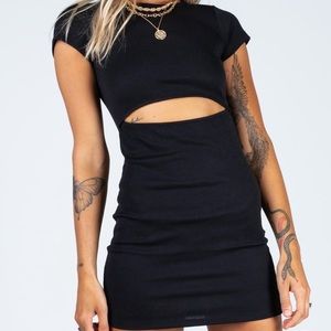 Black middle cut out dress